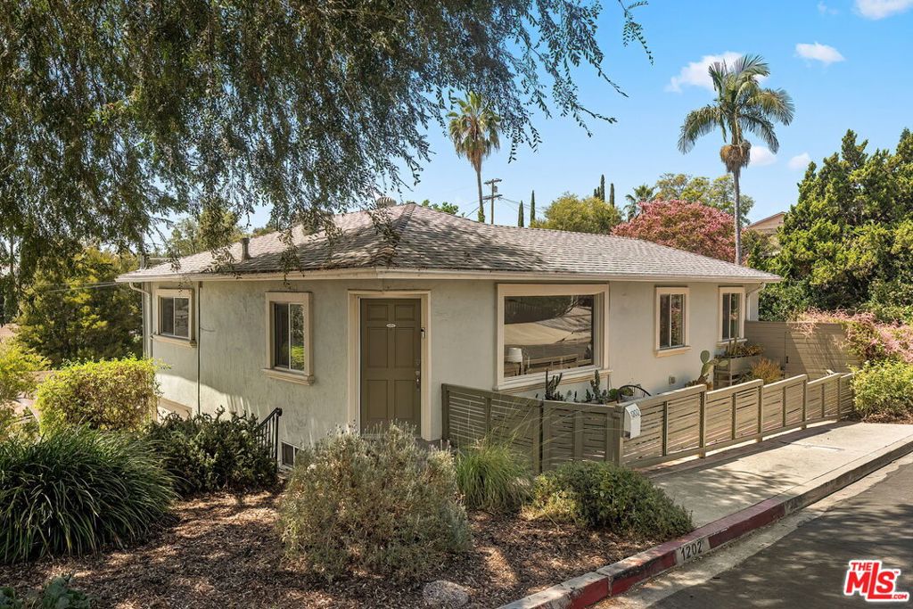 1202 Kipling Avenue Property Photo 1