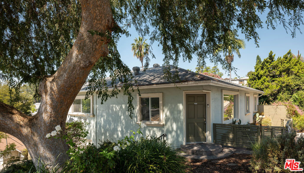 1202 Kipling Avenue Property Photo 2