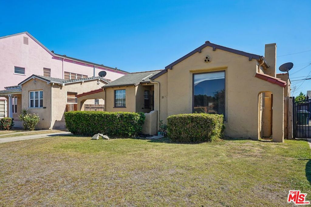2022 W 83rd Street Property Photo 4