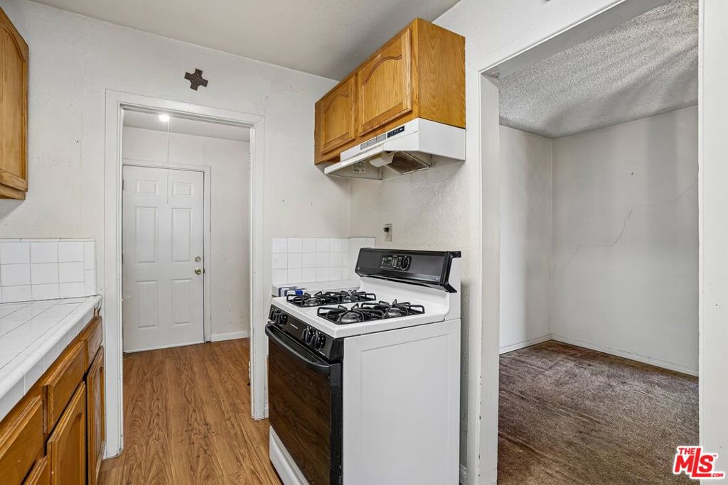 2022 W 83rd Street Property Photo 13
