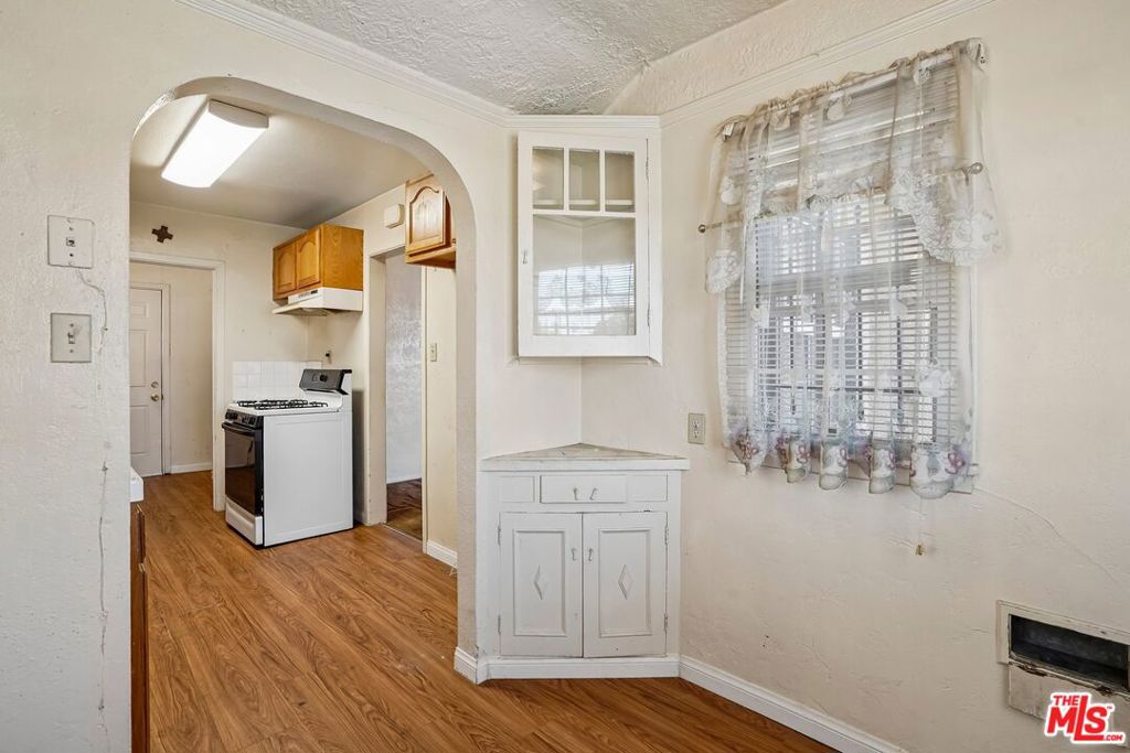 2022 W 83rd Street Property Photo 17