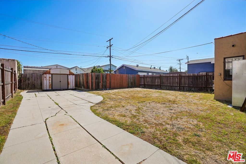 2022 W 83rd Street Property Photo 25