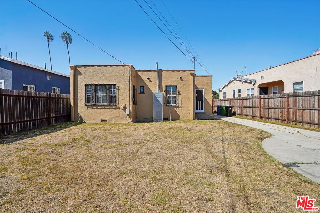 2022 W 83rd Street Property Photo 27