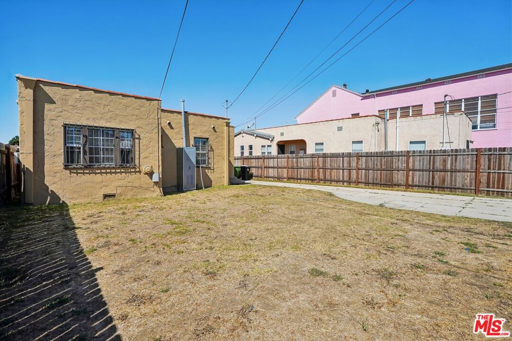 2022 W 83rd Street Property Photo 28