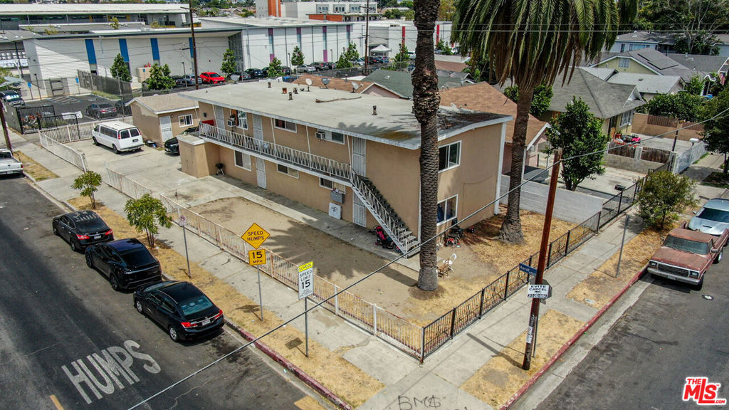 1401 E 46th Street Property Photo 1