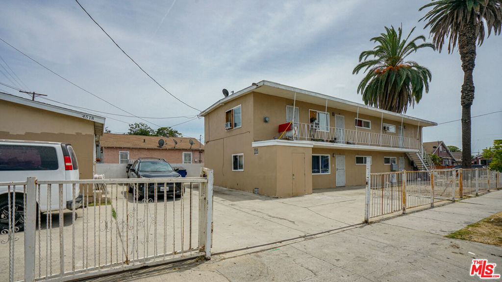 1401 E 46th Street Property Photo 10