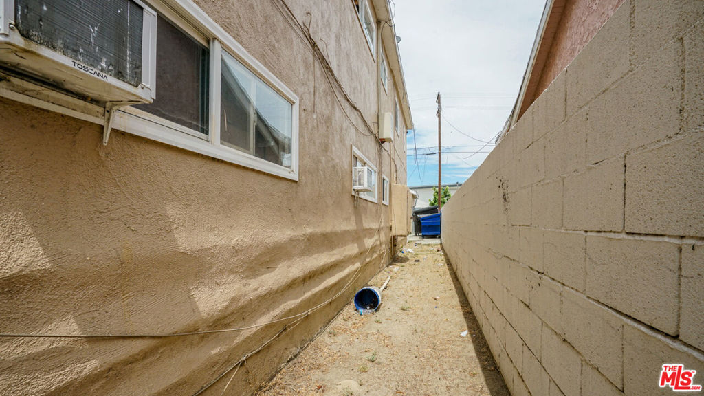 1401 E 46th Street Property Photo 12