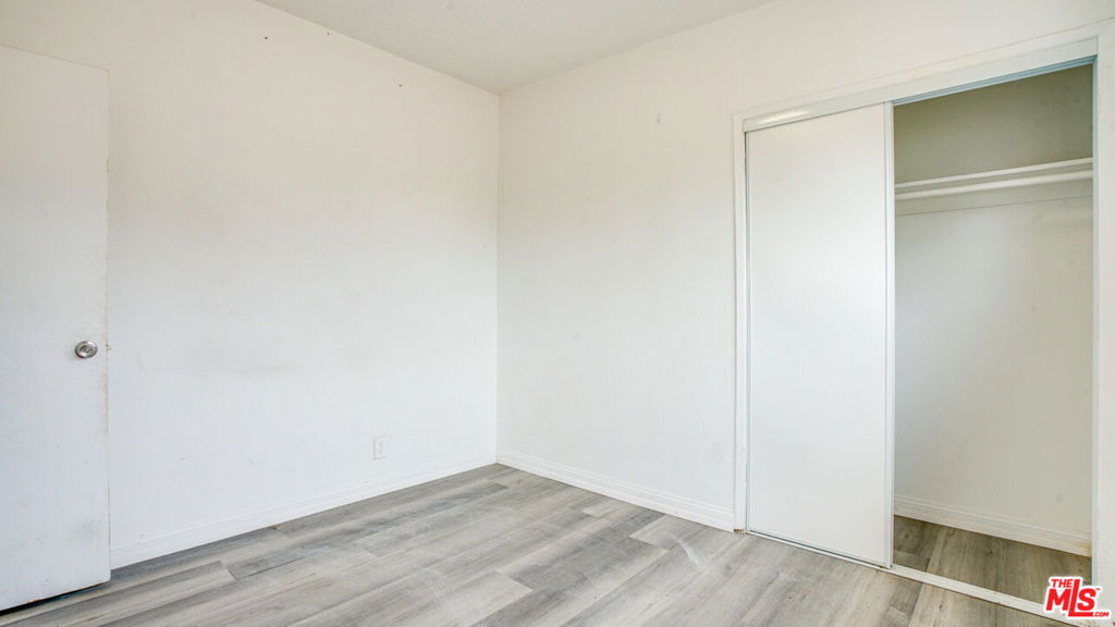 1401 E 46th Street Property Photo 18
