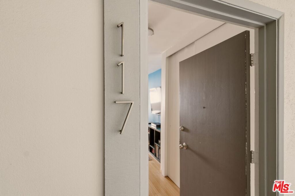 960 Larrabee Street 117 Property Photo 2