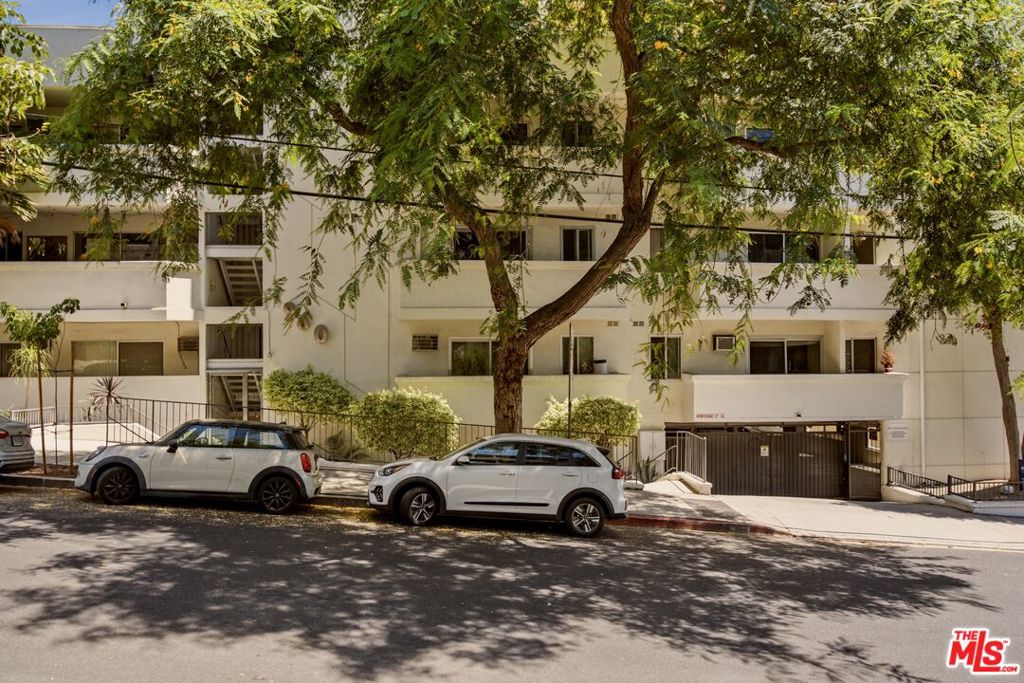 960 Larrabee Street 117 Property Photo 20
