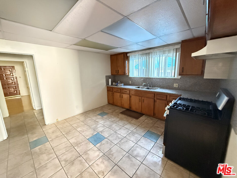 4254 Verdugo Road Property Photo 15
