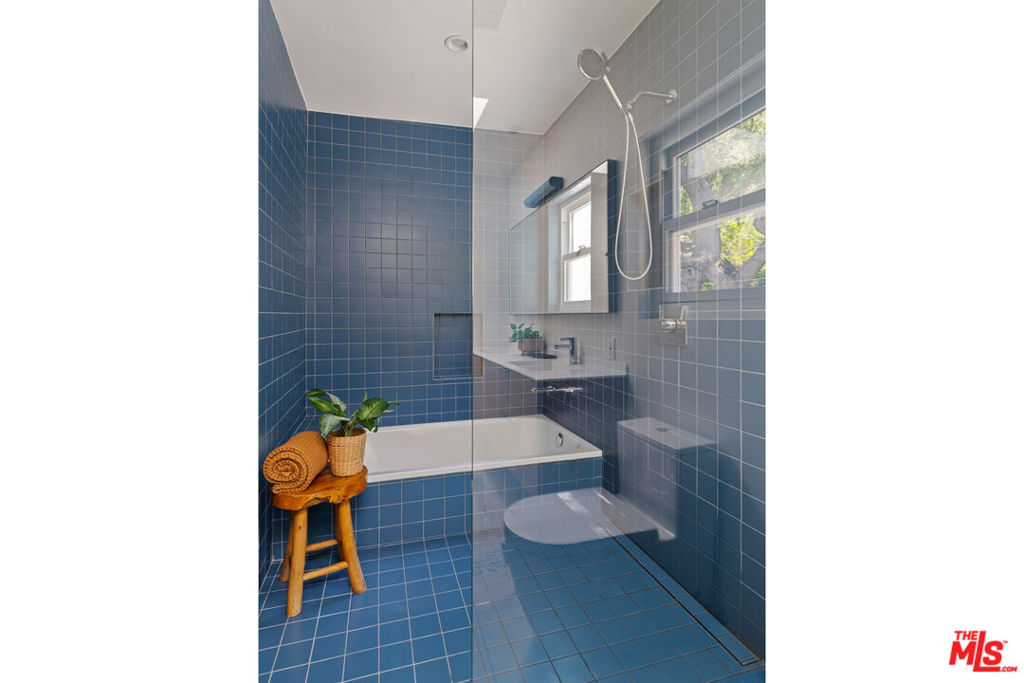 3750 Arbolada Road Property Photo 17