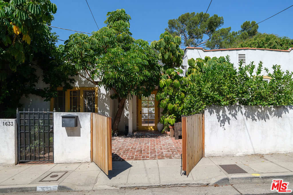 1633 Lemoyne Street Property Photo 4