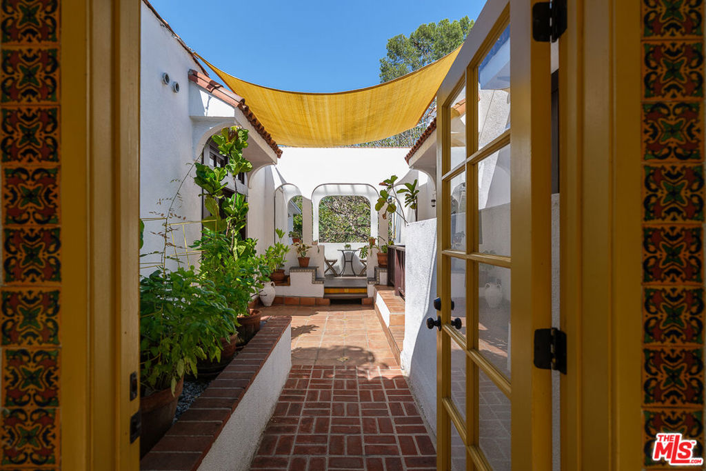 1633 Lemoyne Street Property Photo 7