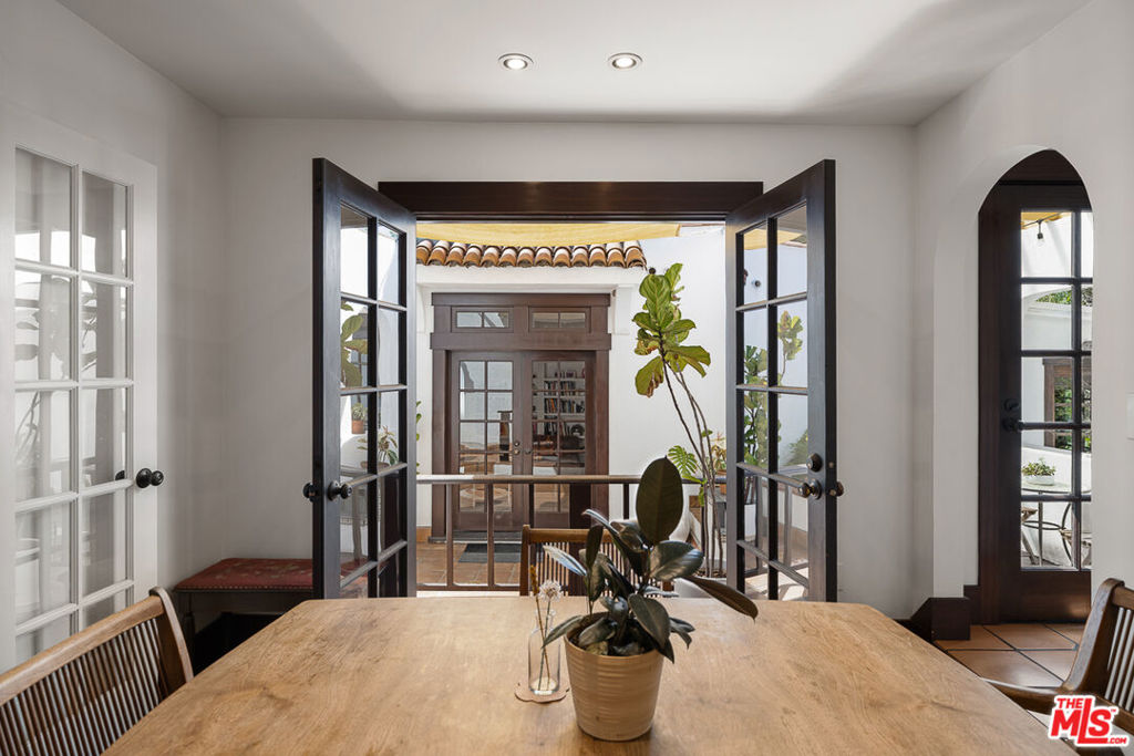 1633 Lemoyne Street Property Photo 25