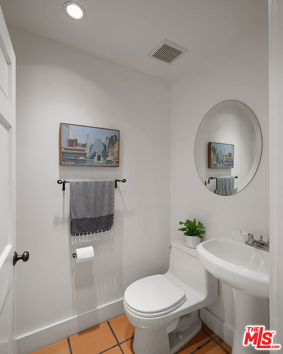 1633 Lemoyne Street Property Photo 28