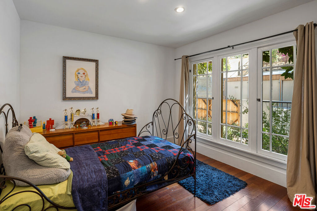 1633 Lemoyne Street Property Photo 44