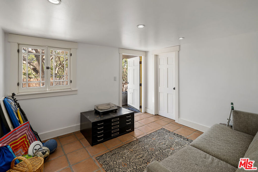 1633 Lemoyne Street Property Photo 54