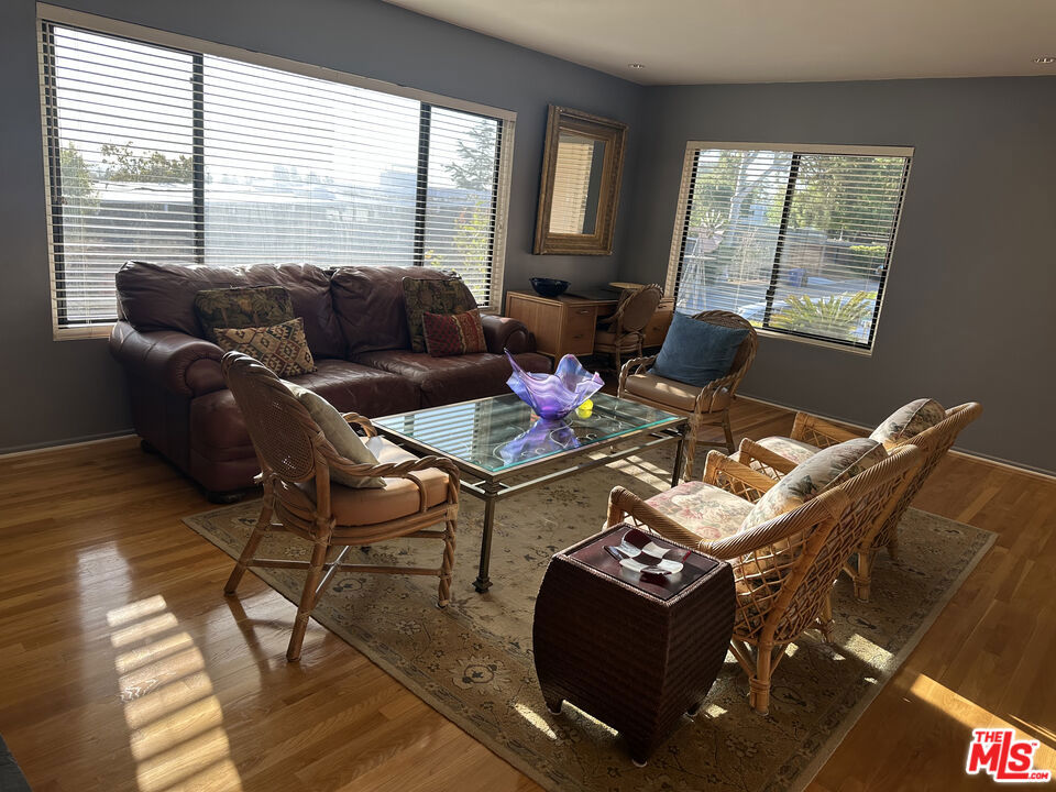 2027 Westridge Road Property Photo 11