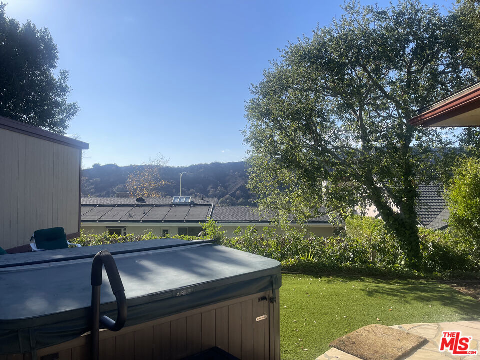 2027 Westridge Road Property Photo 36