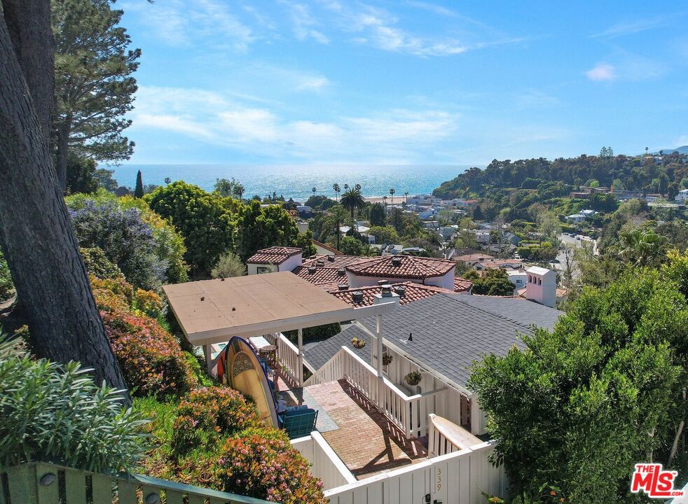 339 Adelaide Drive Property Photo 1
