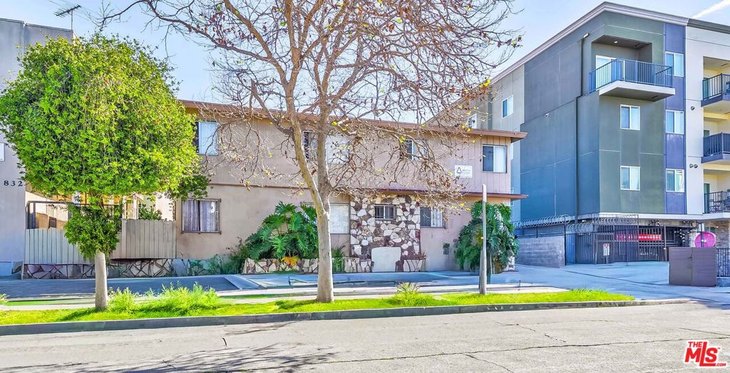 838 S Gramercy Place Property Photo 3