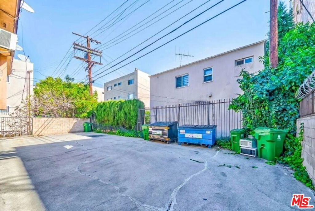 838 S Gramercy Place Property Photo 7