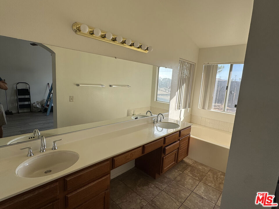 26224 Huxley Drive Property Photo 7