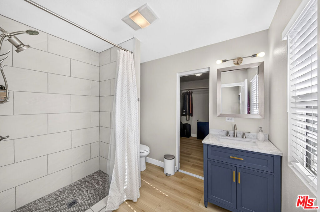 11820 Rose Hedge Drive Property Photo 17