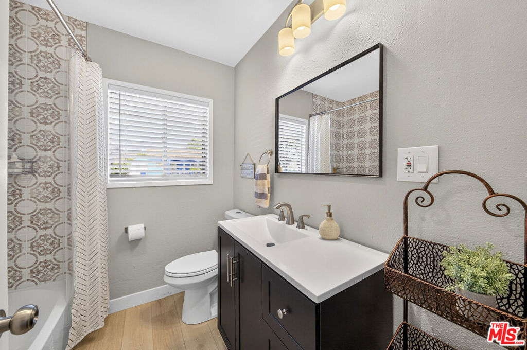 11820 Rose Hedge Drive Property Photo 19