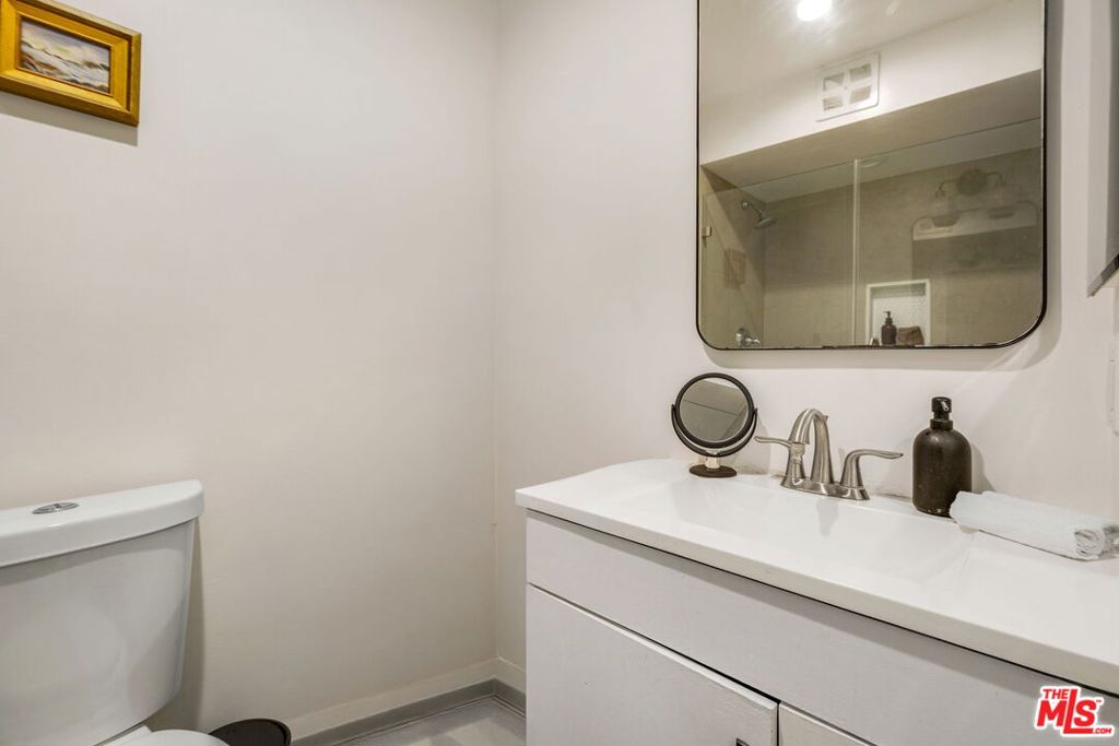 6375 Green Valley Circle 206 Property Photo 17