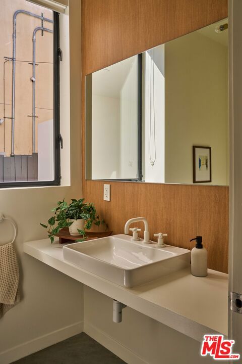 304 N Mountain View Avenue Property Photo 13