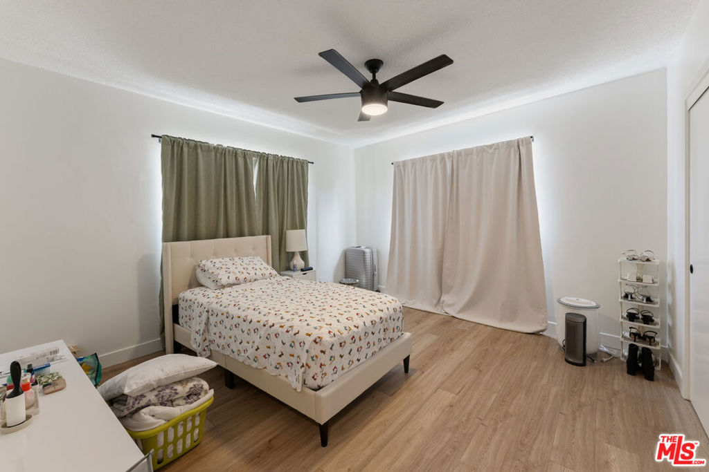5810 San Vicente Boulevard Property Photo 14