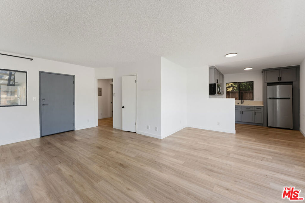 5810 San Vicente Boulevard Property Photo 18