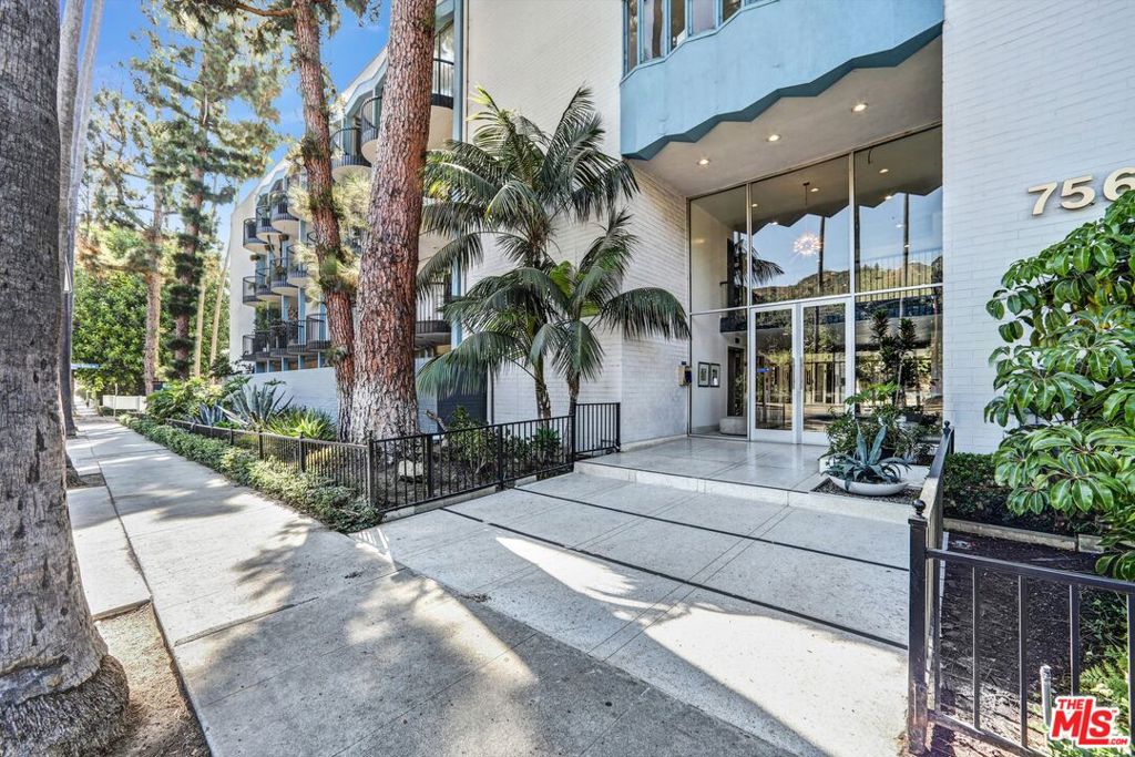 7560 Hollywood Boulevard 303 Property Photo 4