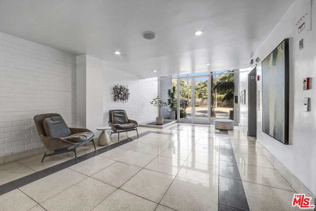 7560 Hollywood Boulevard 303 Property Photo 5