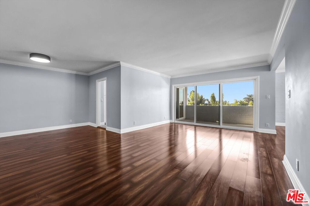 7560 Hollywood Boulevard 303 Property Photo 12