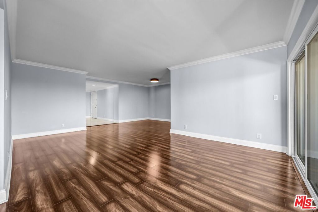 7560 Hollywood Boulevard 303 Property Photo 13