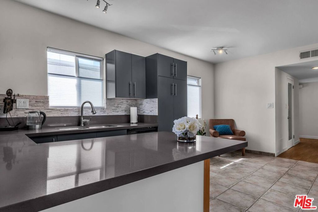34 Anchorage Street Property Photo 37