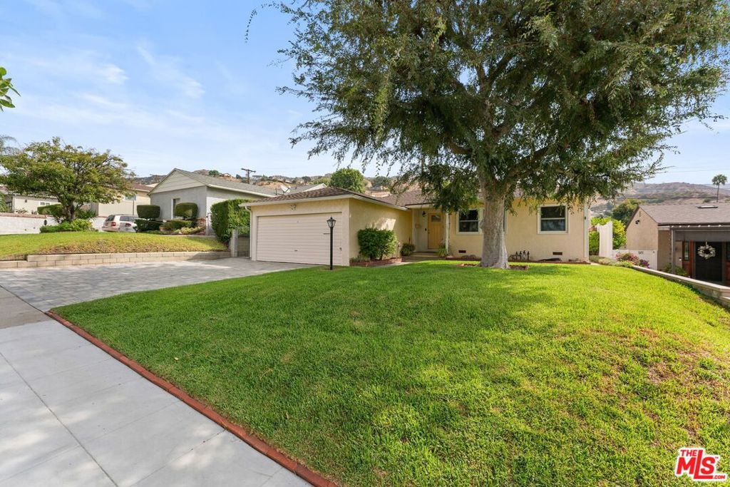 2812 Jolley Drive Property Photo 1