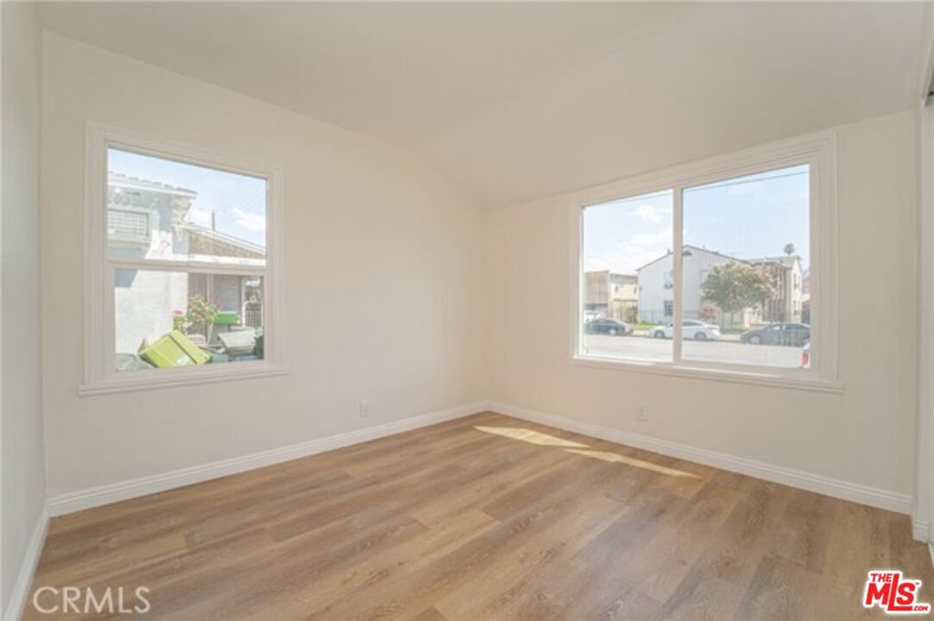 7317 Tujunga Avenue Property Photo 10