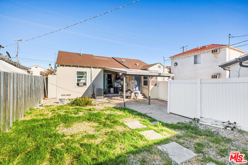 7317 Tujunga Avenue Property Photo 18
