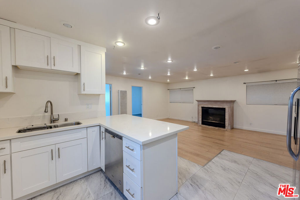 837 Sunset Avenue Property Photo 3