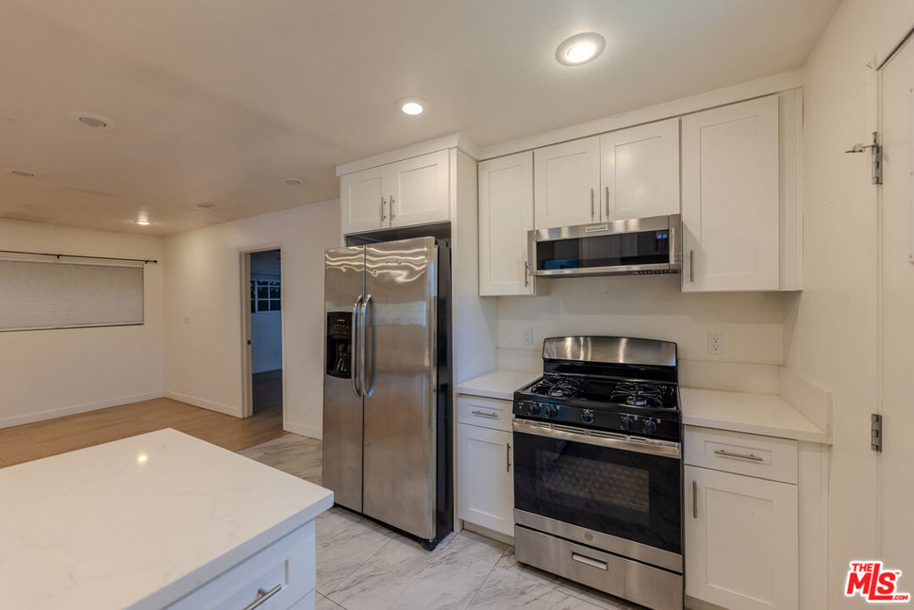 837 Sunset Avenue Property Photo 4
