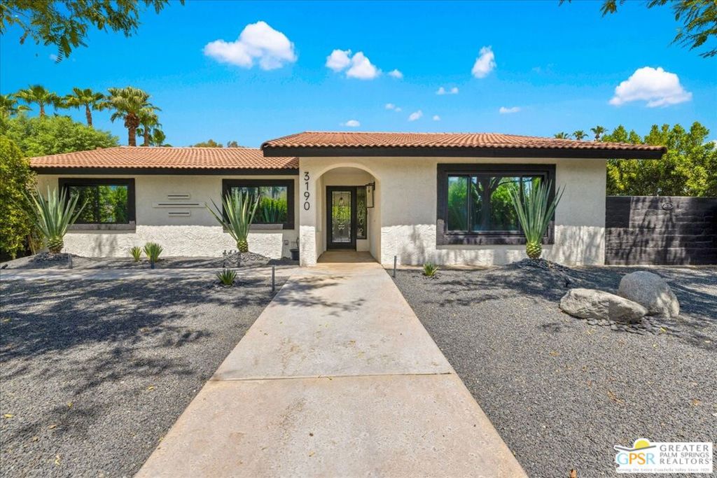3190 E Loma Vista Circle Property Photo 4
