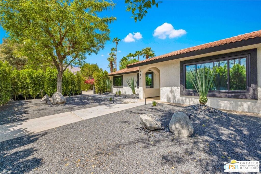 3190 E Loma Vista Circle Property Photo 5