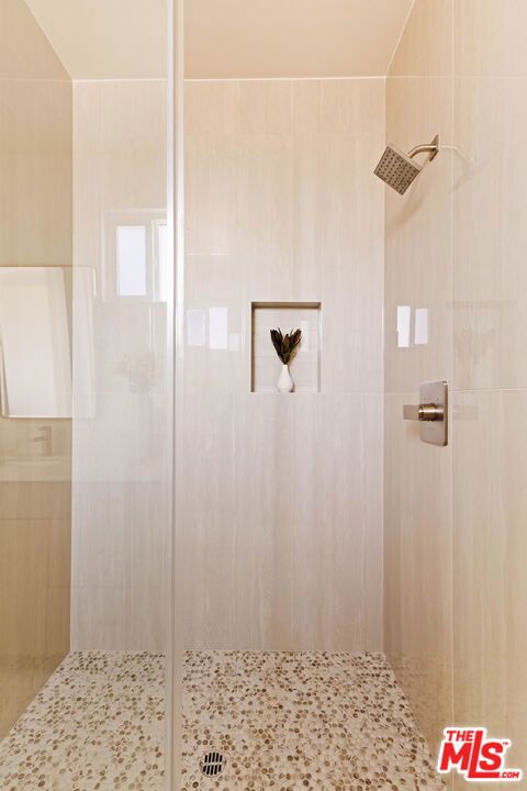 1544 Chia Way Property Photo 13