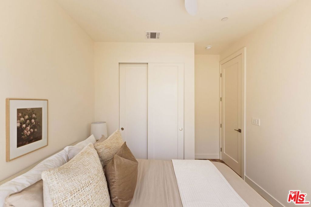 1544 Chia Way Property Photo 25
