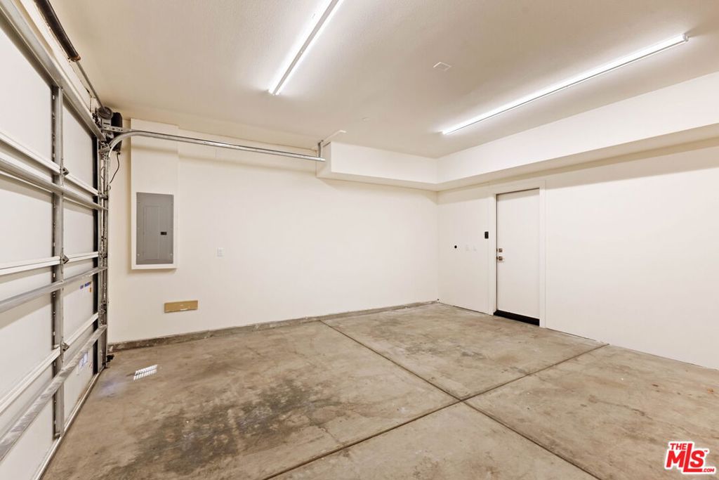 1544 Chia Way Property Photo 35