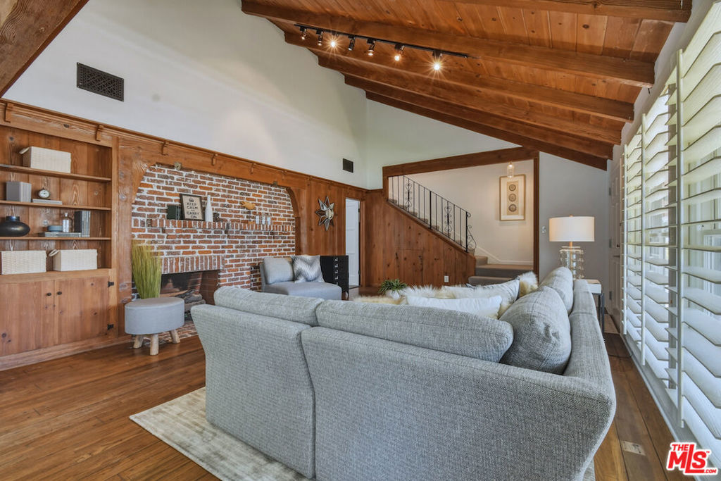 13155 Margate Street Property Photo 12